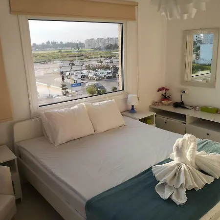 Daire Bettys 1br Seafront *