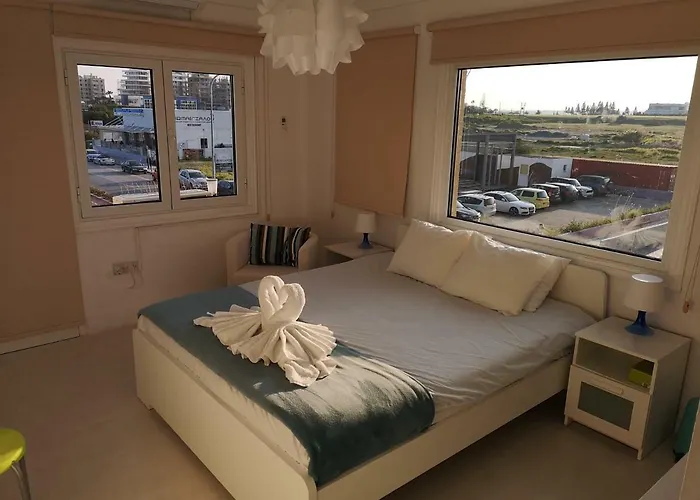 Apartmán Bettys 1br Seafront Larnaca